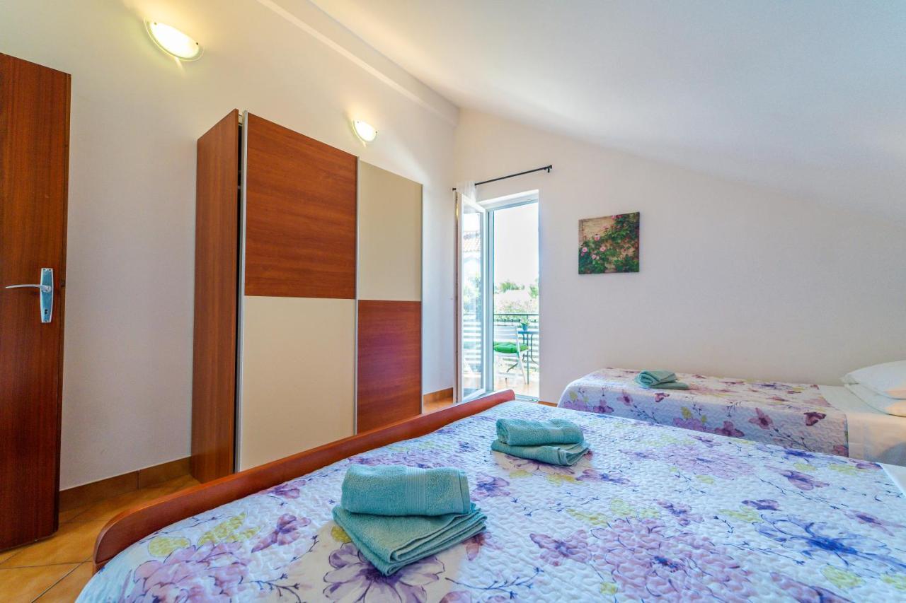 Apartment Nada Петрчане Экстерьер фото