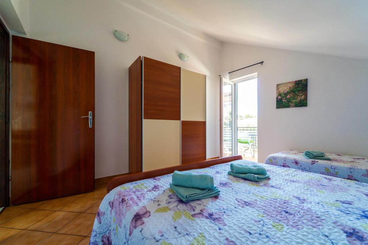 Apartment Nada Петрчане Экстерьер фото