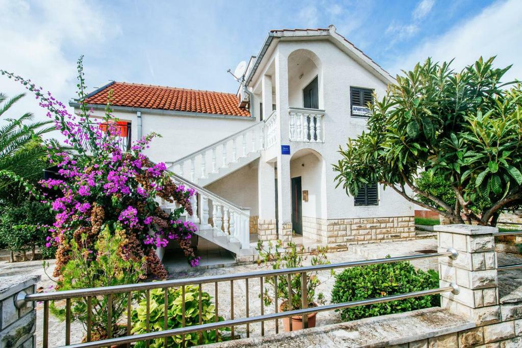Apartment Nada Петрчане Экстерьер фото
